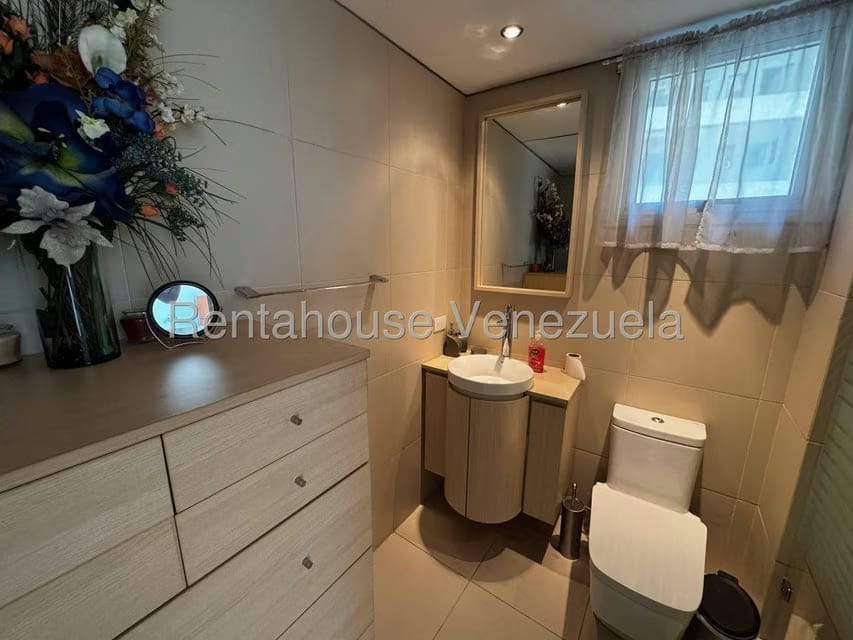 Apartamento (1 Nivel) en Alquiler en Campo Alegre, Distrito Metropolitano - 15