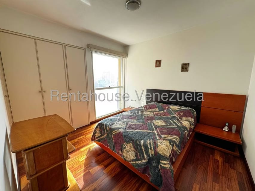 Apartamento (1 Nivel) en Alquiler en Campo Alegre, Distrito Metropolitano - 16