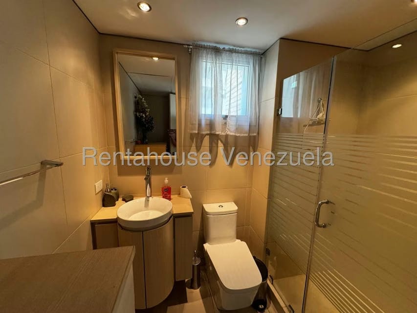 Apartamento (1 Nivel) en Alquiler en Campo Alegre, Distrito Metropolitano - 19