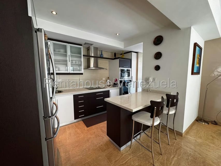 Apartamento (1 Nivel) en Alquiler en Campo Alegre, Distrito Metropolitano - 6