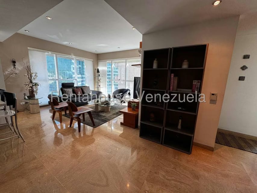 Apartamento (1 Nivel) en Alquiler en Campo Alegre, Distrito Metropolitano - 8