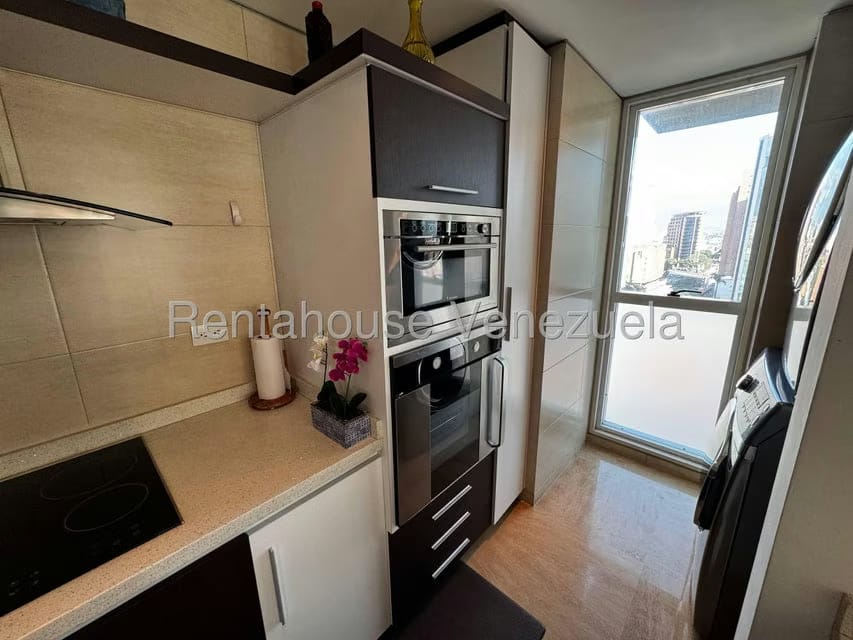 Apartamento (1 Nivel) en Alquiler en Campo Alegre, Distrito Metropolitano - 9