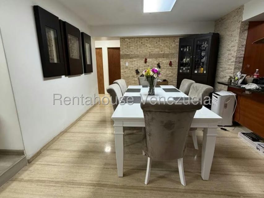 Apartamento (1 Nivel) en Venta en El Cigarral, Distrito Metropolitano - 8