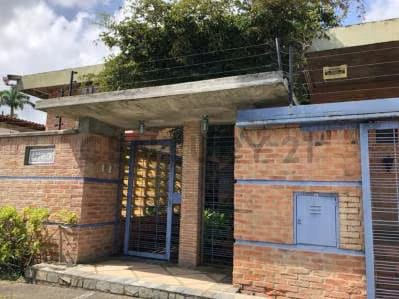 Se vende Casa en Colinas de Los Ruices