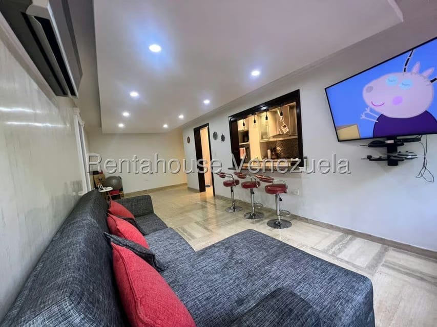 Apartamento (1 Nivel) en Alquiler en Colinas de La Tahona, Distrito Metropolitano - 8