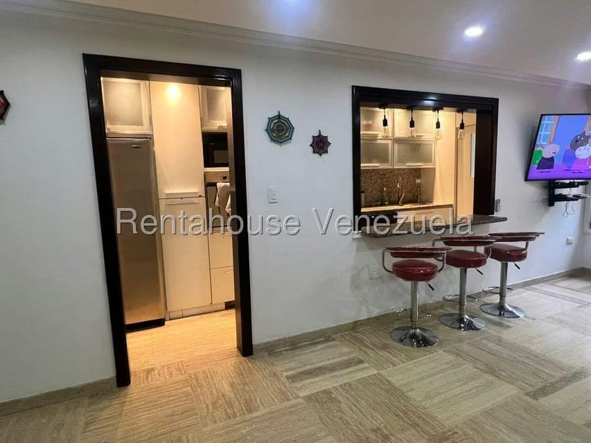 Apartamento (1 Nivel) en Alquiler en Colinas de La Tahona, Distrito Metropolitano - 10