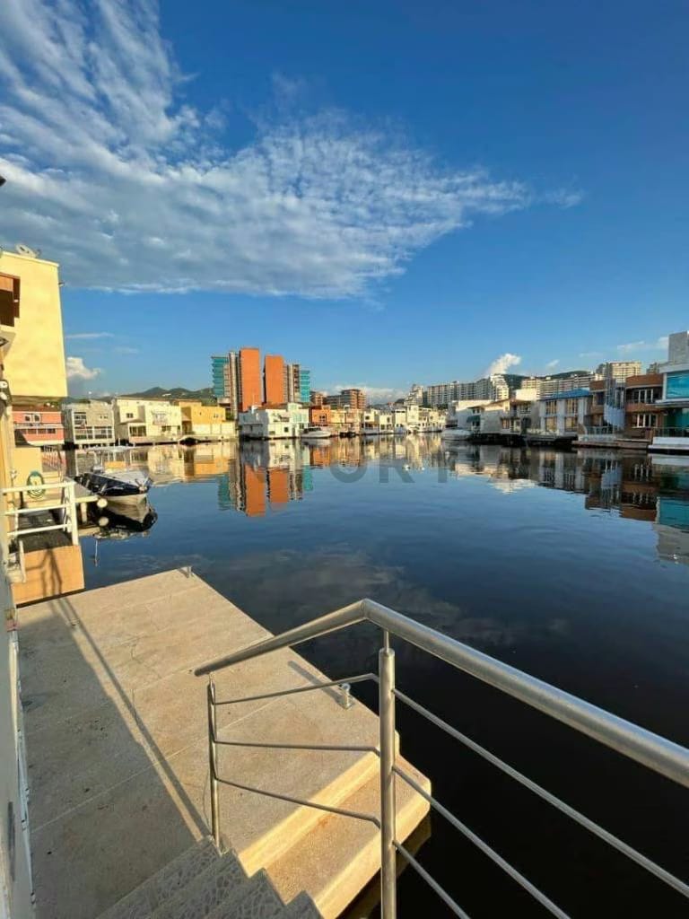 En venta casas bote b Lecheria - 13