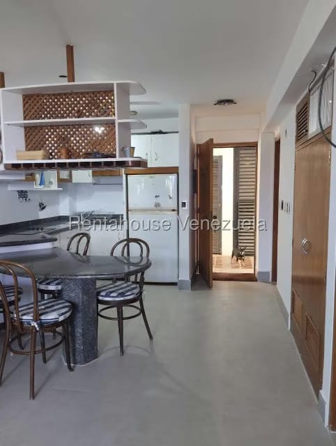 Apartamento (1 Nivel) en Venta en Carenero, Miranda - 27