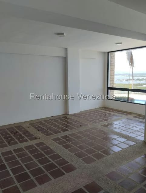 Apartamento (1 Nivel) en Venta en Carenero, Miranda - 28