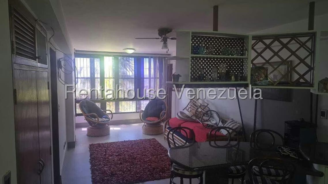 Apartamento (1 Nivel) en Venta en Carenero, Miranda - 4