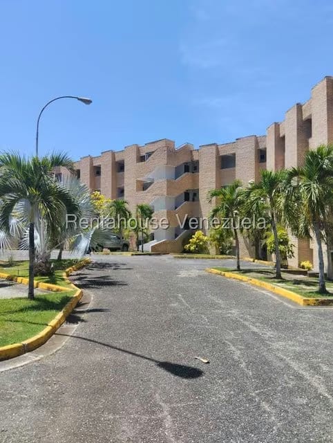 Apartamento (1 Nivel) en Venta en Carenero, Miranda - 32