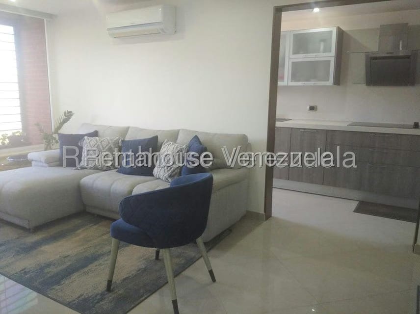 Apartamento (1 Nivel) en Alquiler en Colinas de La Tahona, Distrito Metropolitano - 8