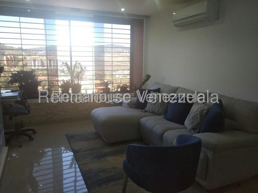 Apartamento (1 Nivel) en Alquiler en Colinas de La Tahona, Distrito Metropolitano - 9