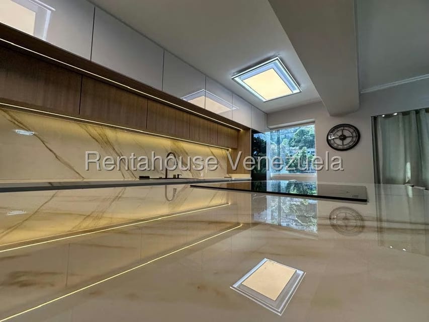 Apartamento (1 Nivel) en Alquiler en Los Chaguaramos, Distrito Metropolitano - 18