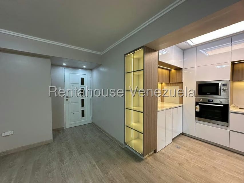 Apartamento (1 Nivel) en Alquiler en Los Chaguaramos, Distrito Metropolitano - 20