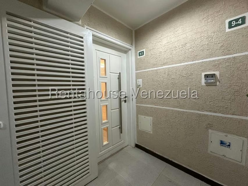 Apartamento (1 Nivel) en Alquiler en Los Chaguaramos, Distrito Metropolitano - 3