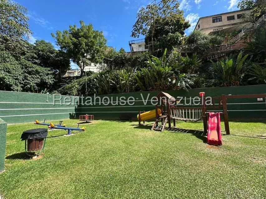 Apartamento (1 Nivel) en Alquiler en Los Chaguaramos, Distrito Metropolitano - 41