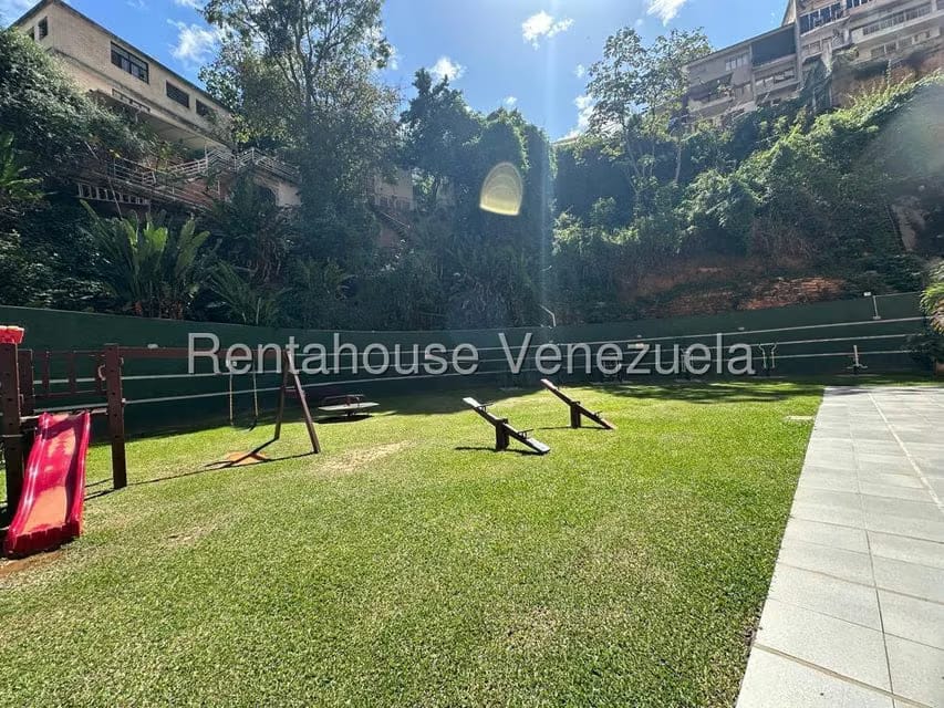 Apartamento (1 Nivel) en Alquiler en Los Chaguaramos, Distrito Metropolitano - 42