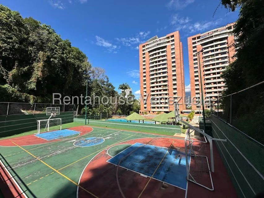 Apartamento (1 Nivel) en Alquiler en Los Chaguaramos, Distrito Metropolitano - 45