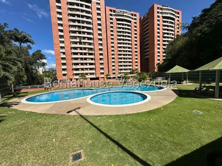 Apartamento (1 Nivel) en Alquiler en Los Chaguaramos, Distrito Metropolitano - 46