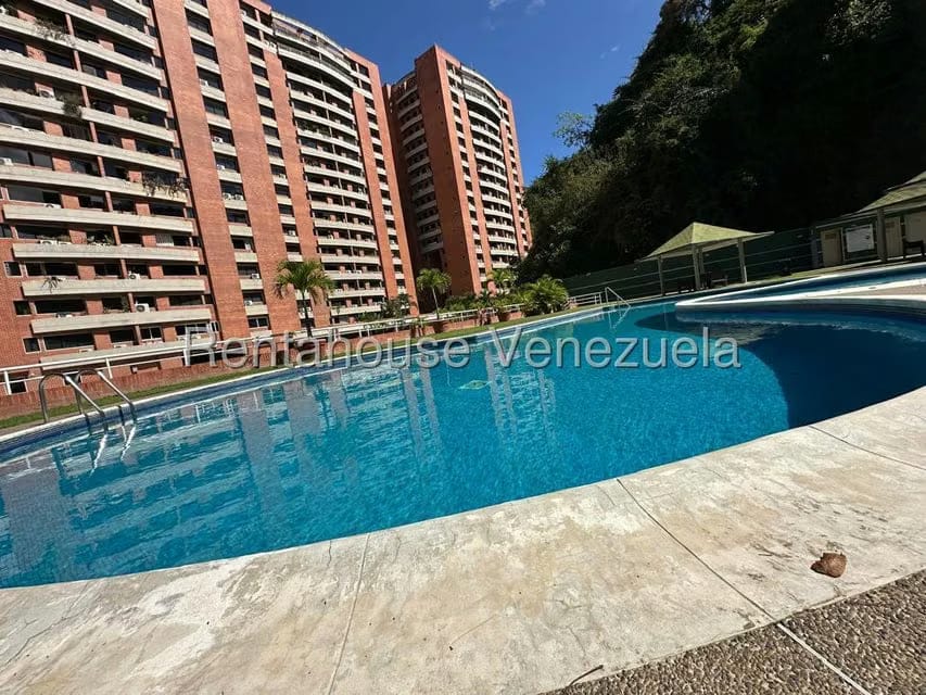 Apartamento (1 Nivel) en Alquiler en Los Chaguaramos, Distrito Metropolitano - 48