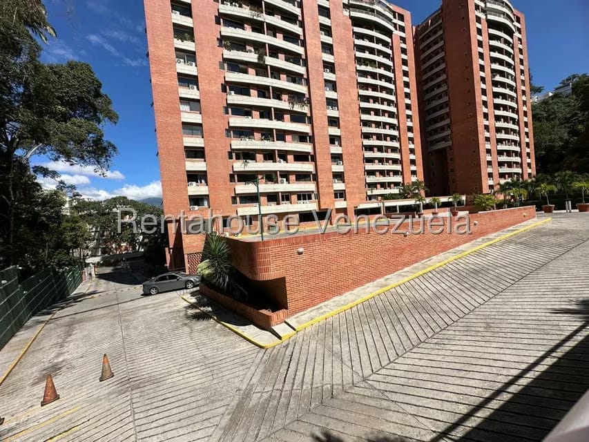Apartamento (1 Nivel) en Alquiler en Los Chaguaramos, Distrito Metropolitano - 49
