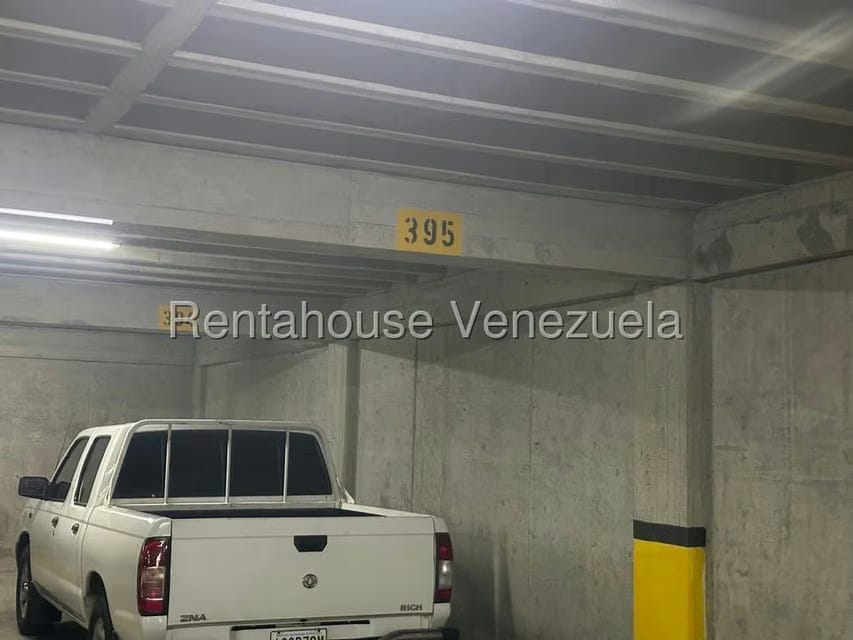 Apartamento (1 Nivel) en Alquiler en Los Chaguaramos, Distrito Metropolitano - 53