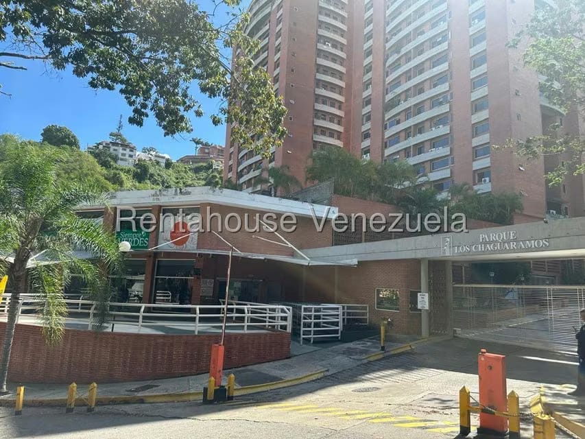 Apartamento (1 Nivel) en Alquiler en Los Chaguaramos, Distrito Metropolitano - 57