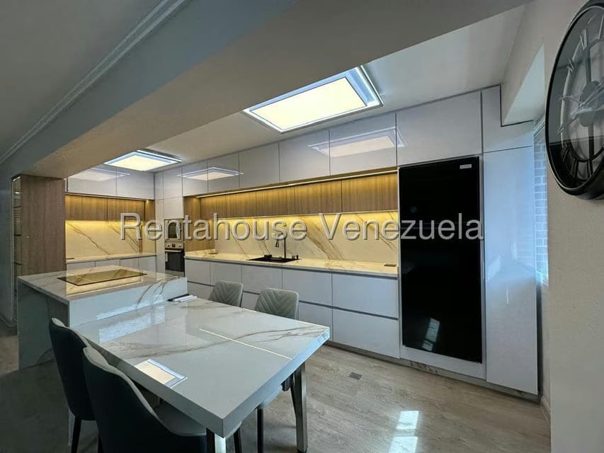 Apartamento (1 Nivel) en Alquiler en Los Chaguaramos, Distrito Metropolitano - 9