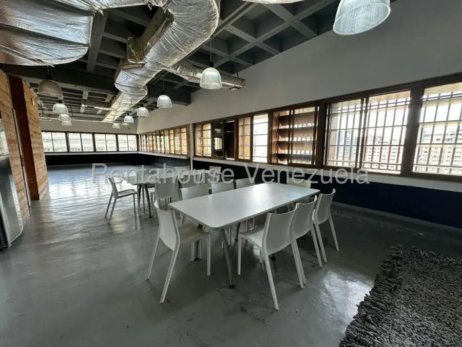Oficina en Alquiler en Los Palos Grandes Caracas - 2