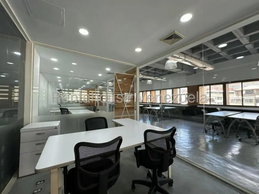 Oficina en Alquiler en Los Palos Grandes Caracas - 10