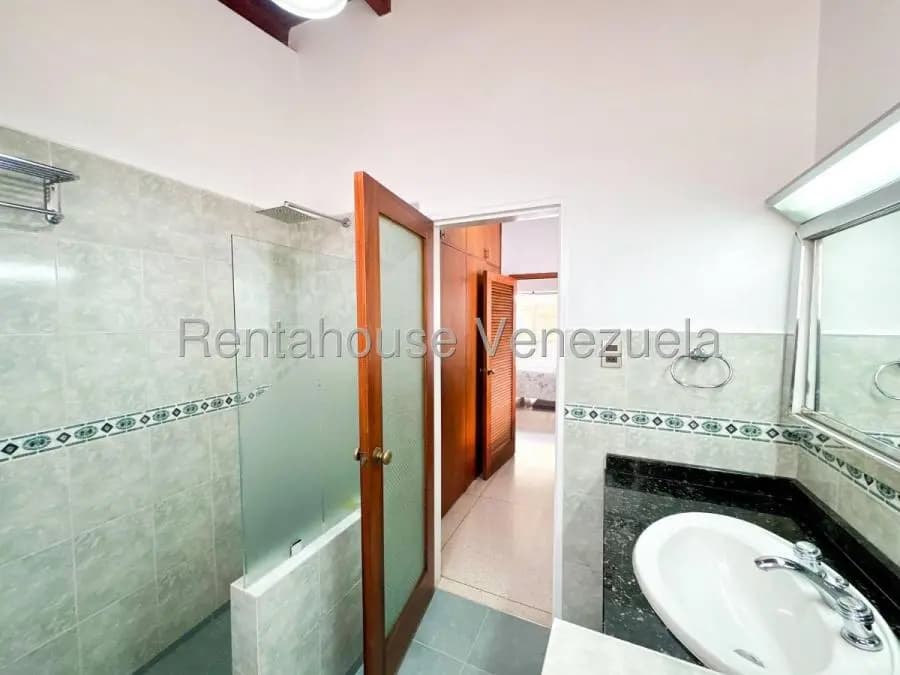 Casa en Venta en Santa Sofia Caracas - 3