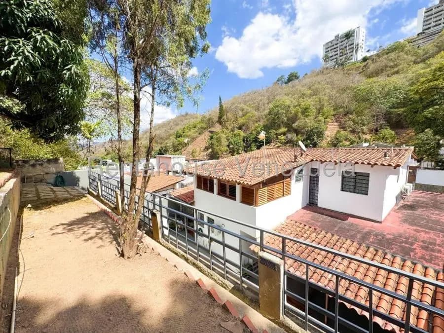 Casa en Venta en Santa Sofia Caracas - 9