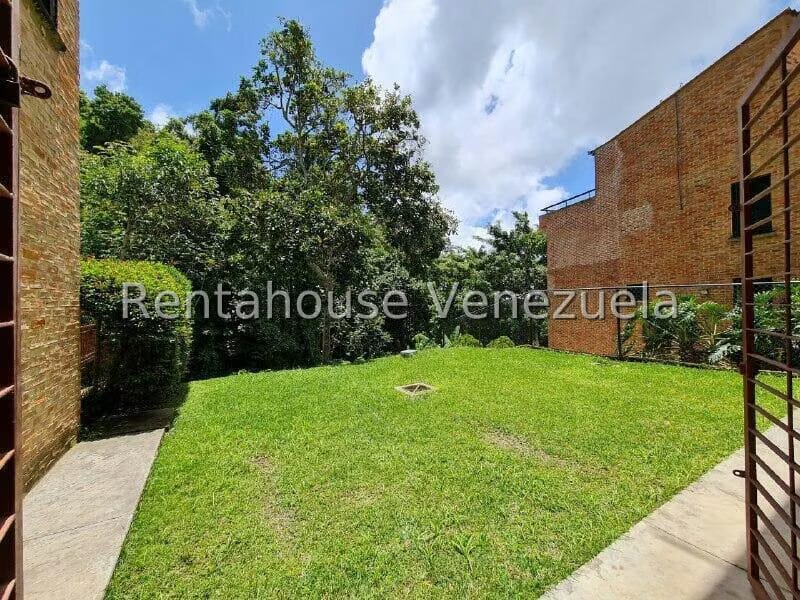 Townhouse (Multiples Niveles) en Venta en Oripoto, Distrito Metropolitano - 14