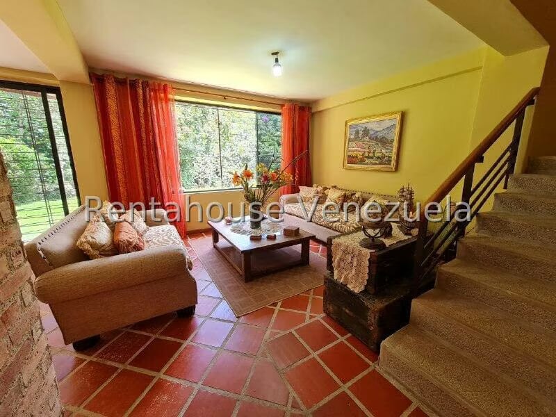 Townhouse (Multiples Niveles) en Venta en Oripoto, Distrito Metropolitano - 15