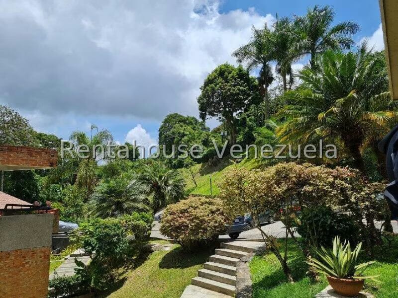 Townhouse (Multiples Niveles) en Venta en Oripoto, Distrito Metropolitano - 16