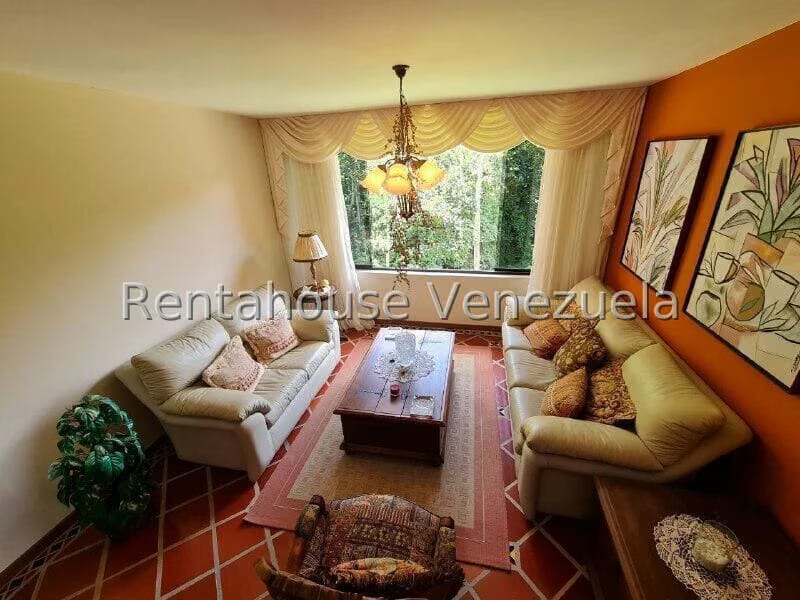 Townhouse (Multiples Niveles) en Venta en Oripoto, Distrito Metropolitano - 17