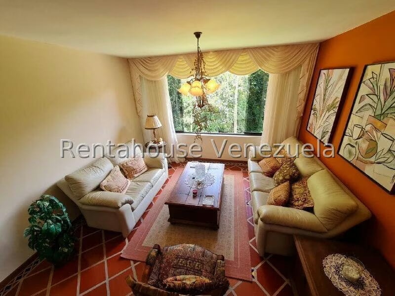 Townhouse (Multiples Niveles) en Venta en Oripoto, Distrito Metropolitano - 17