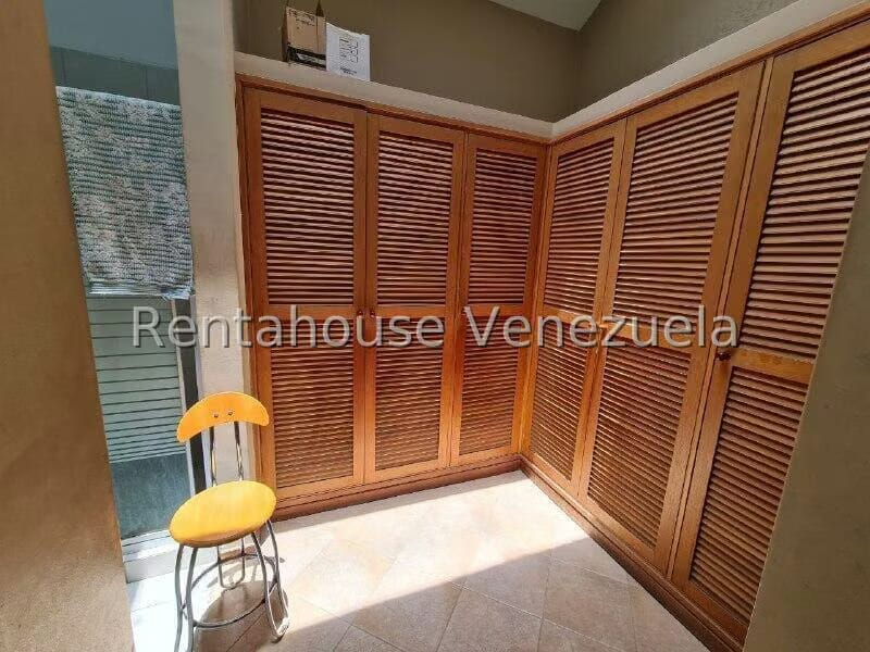 Townhouse (Multiples Niveles) en Venta en Oripoto, Distrito Metropolitano - 9