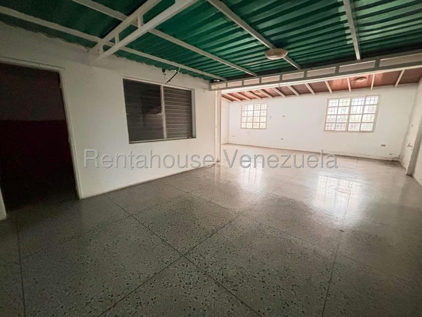Casa (Duplex) en Venta en Zona Oeste, Lara - 17