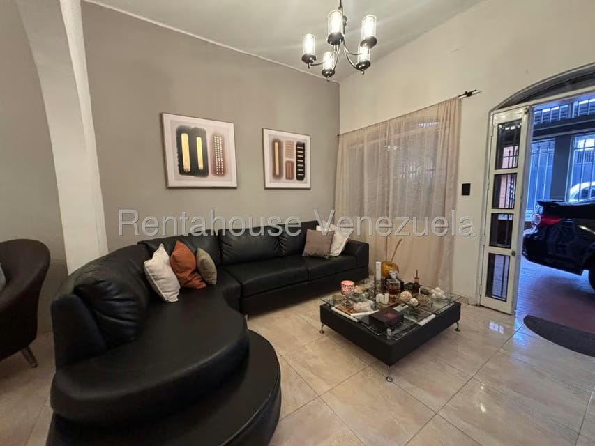 Casa (Duplex) en Venta en Zona Oeste, Lara - 4