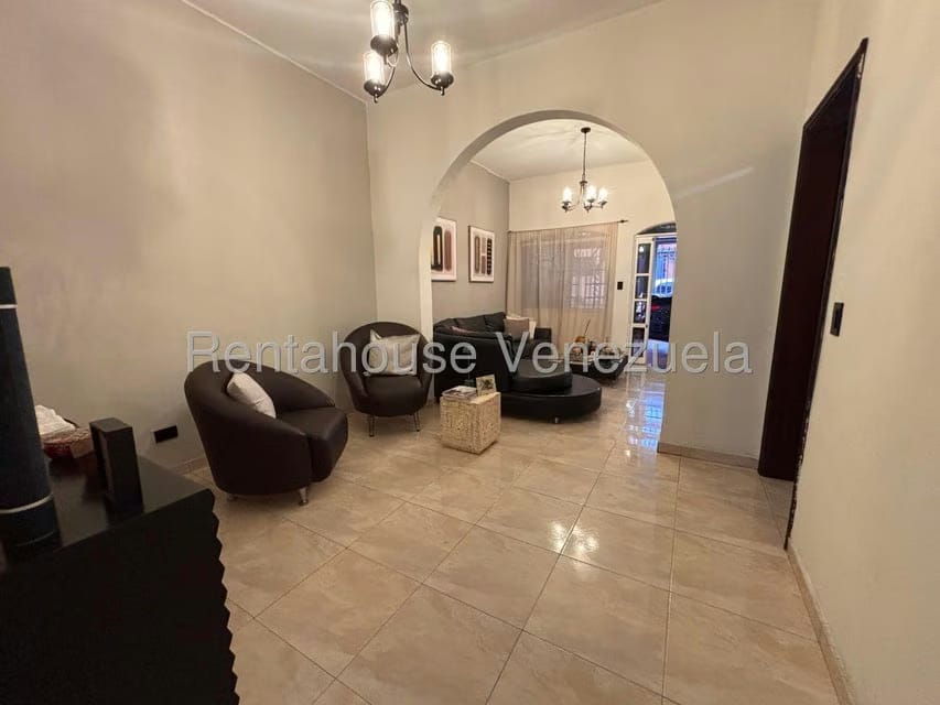 Casa (Duplex) en Venta en Zona Oeste, Lara - 5