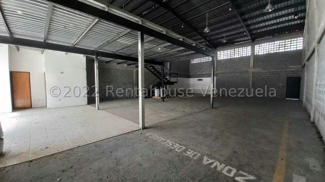 Comercial (Galpon - Deposito) en Alquiler en Centro, Portuguesa - 4