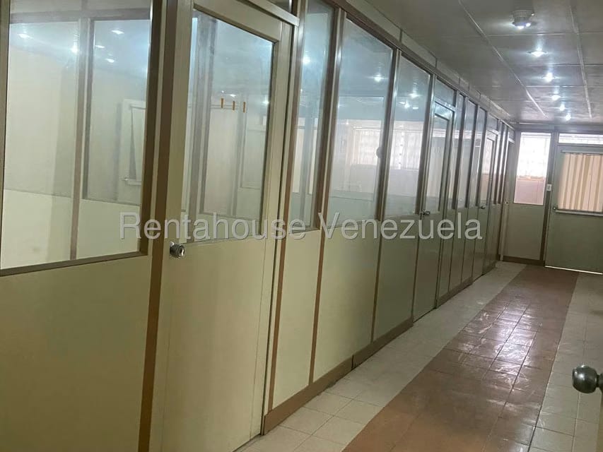 Comercial (Galpon - Deposito) en Alquiler en Ruiz Pineda, Distrito Metropolitano - 3