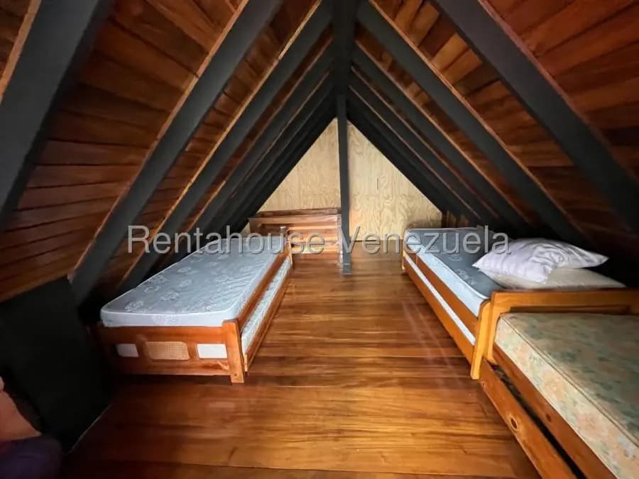 Casa en Venta en La Colonia Tovar Caracas - 11