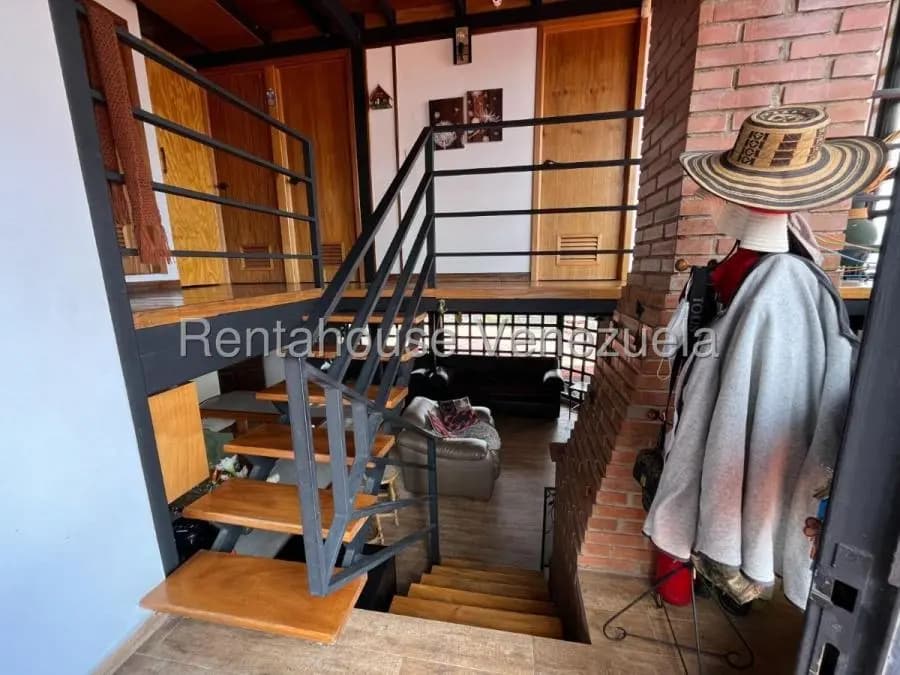 Casa en Venta en La Colonia Tovar Caracas - 6