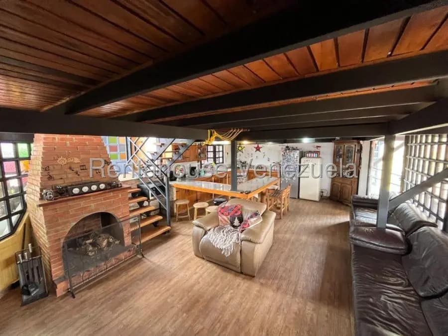 Casa en Venta en La Colonia Tovar Caracas - 9