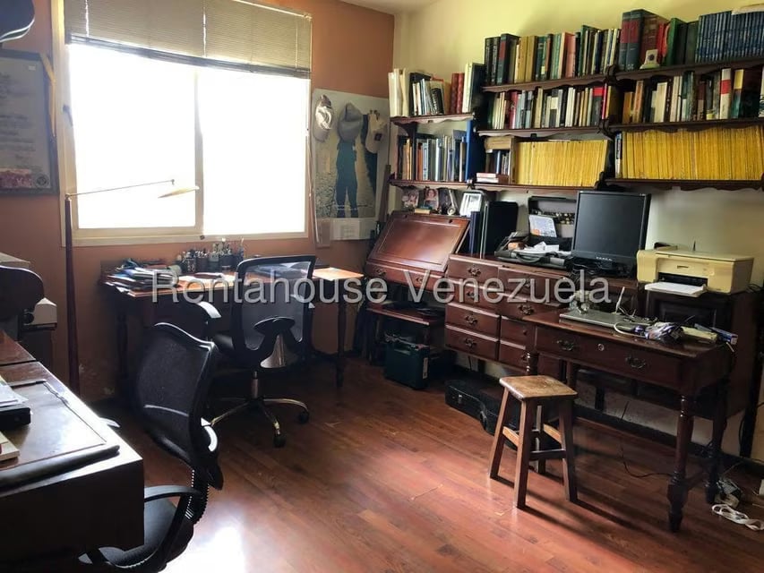 Casa (Duplex) en Venta en Monte Elena, Distrito Metropolitano - 17