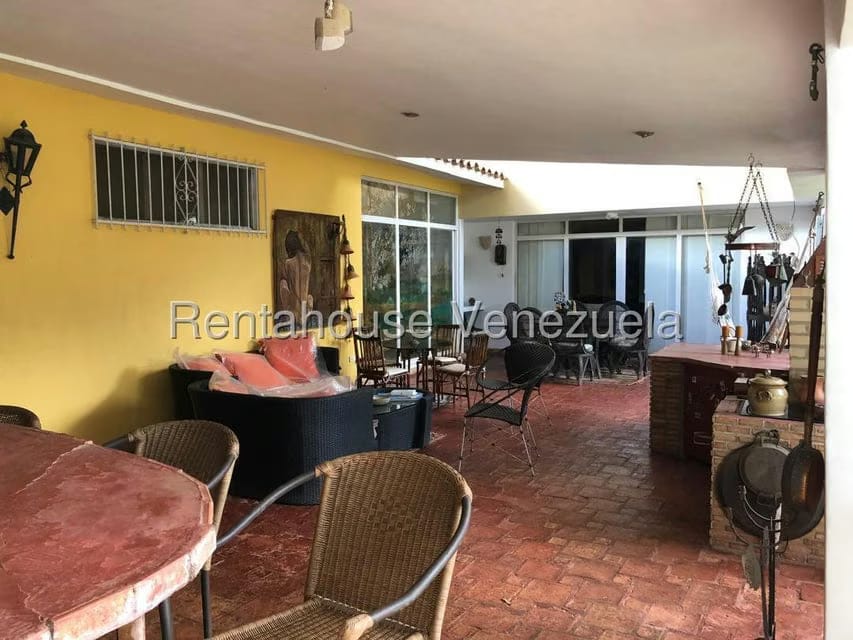Casa (Duplex) en Venta en Monte Elena, Distrito Metropolitano - 24