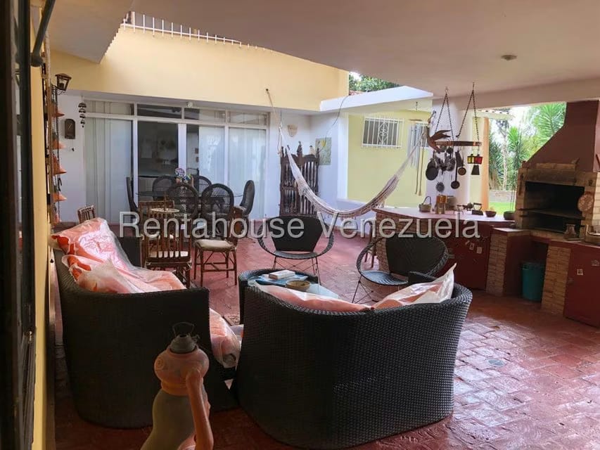 Casa (Duplex) en Venta en Monte Elena, Distrito Metropolitano - 25